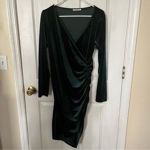 Long Sleeve Velvet Green Dress with Ruched Side